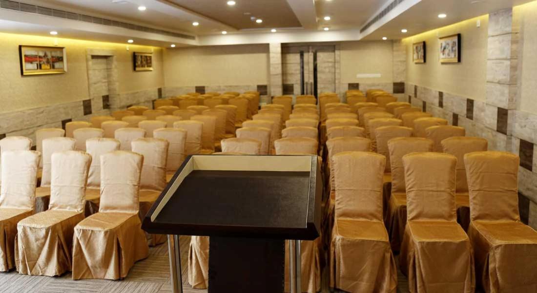 Hôtel Nakshatra Palace à Kânyâkumârî Extérieur photo
